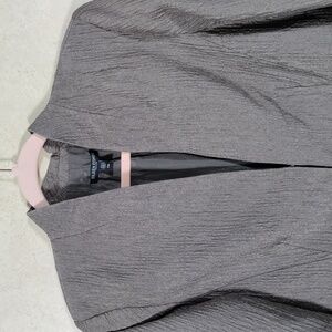 05134 Eileen Fisher taupe silk crinkle hook front blazer PM